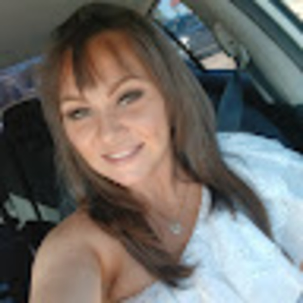 Meet your Posher, Hallie